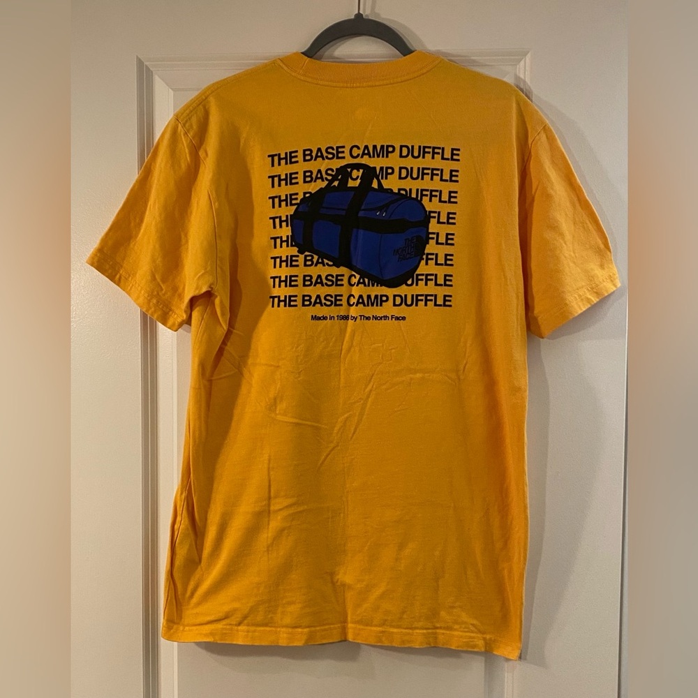 The North Face T-Shirt Base Camp Duffel Bag - Yellow - Sz M - Like New Condition